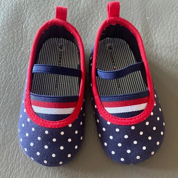 Tommy Hilfiger baby girl shoes - Picture 2 of 2